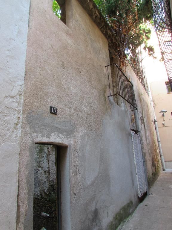 Продается участок 30 м² под застройку в центре Бланеса