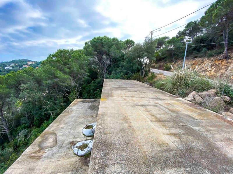 Продается участок 909 м² в районе Serra Brava, Льорет-де-Мар