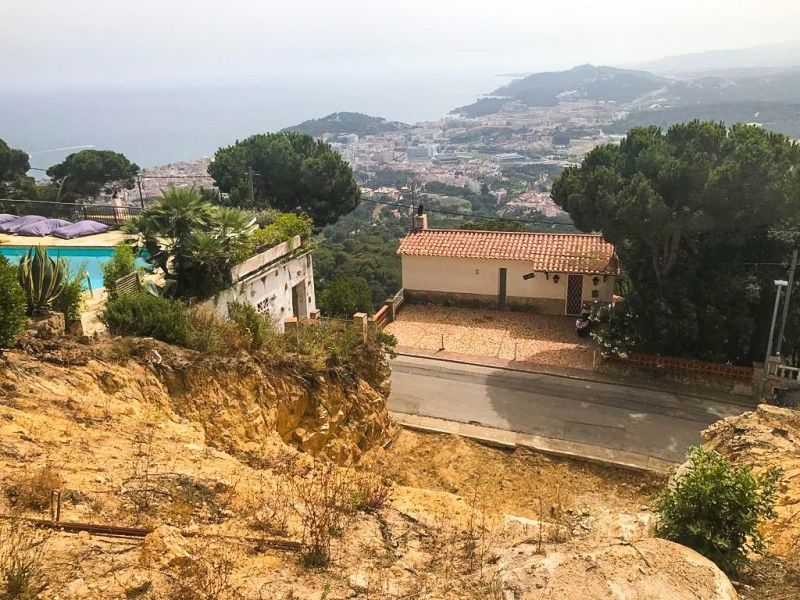 Земельный участок площадью 1 008,00 м²