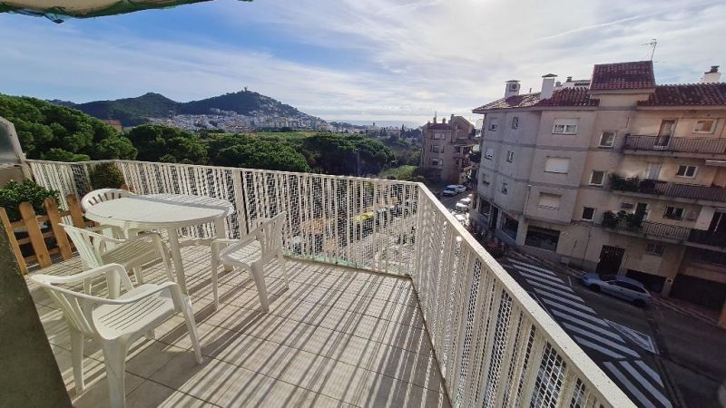 Продается большая квартира на 4 спальни в Бланесе