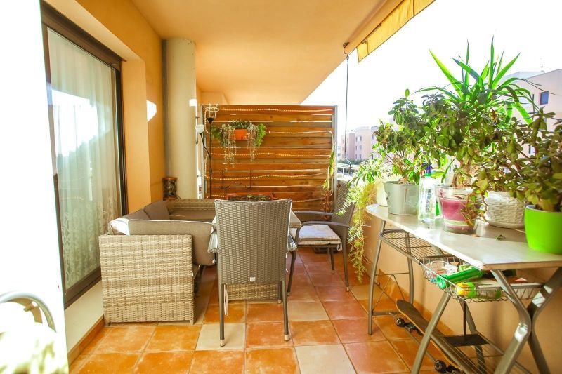 Эксклюзивные апартаменты с 2 спальнями в районе Санта-Клотильдa, всего в нескольких метрах от пляжа