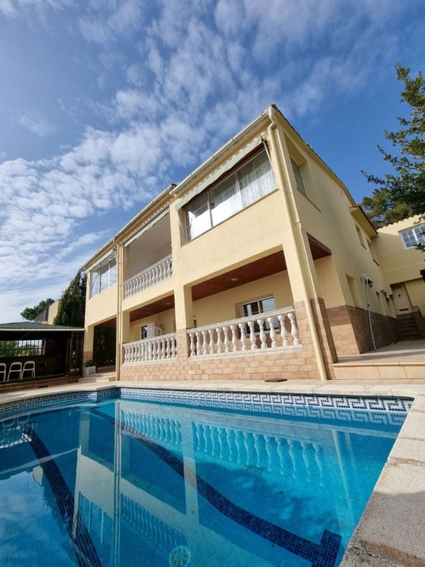 Продается 6к дом 394 м² в Льорет-де-Мар