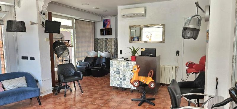 Продается угловое помещение 49 м² в районе Ca L'Aguidó, Blanes