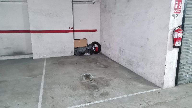 Продается парковка 16 м² в Бланес