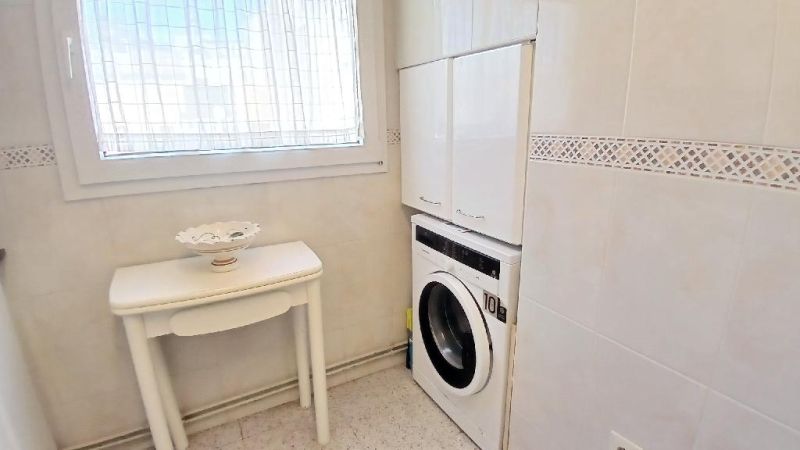 Продается квартира 94 м² возле пляжа, центр Бланеса
