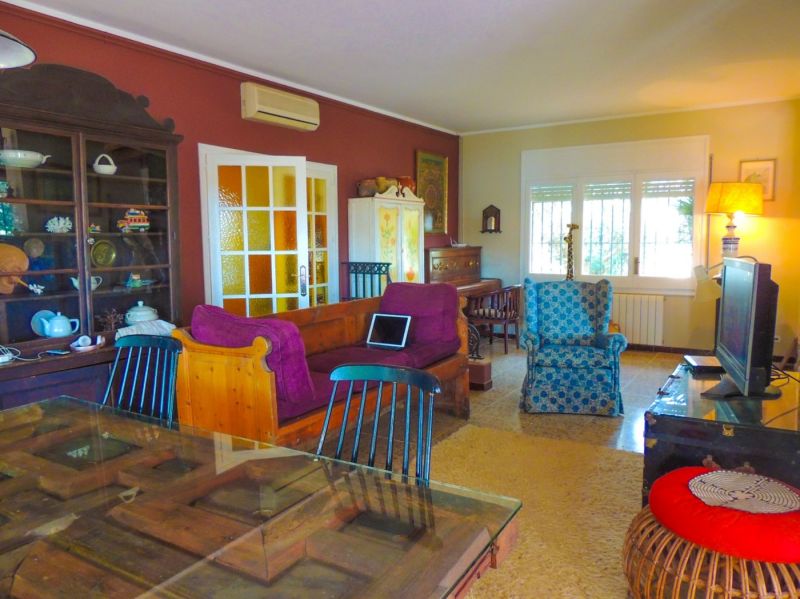 Вилла 254 м² с туристической лицензией в La Montgoda, Lloret de Mar