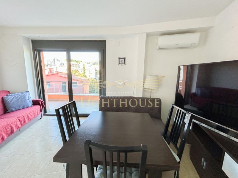 Квартира 57 м² с туристической лицензией в центре Льорет-де-Мар