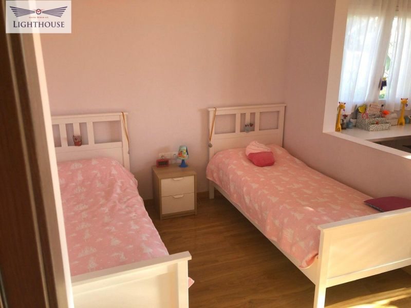 Уютный дом с видом на море.