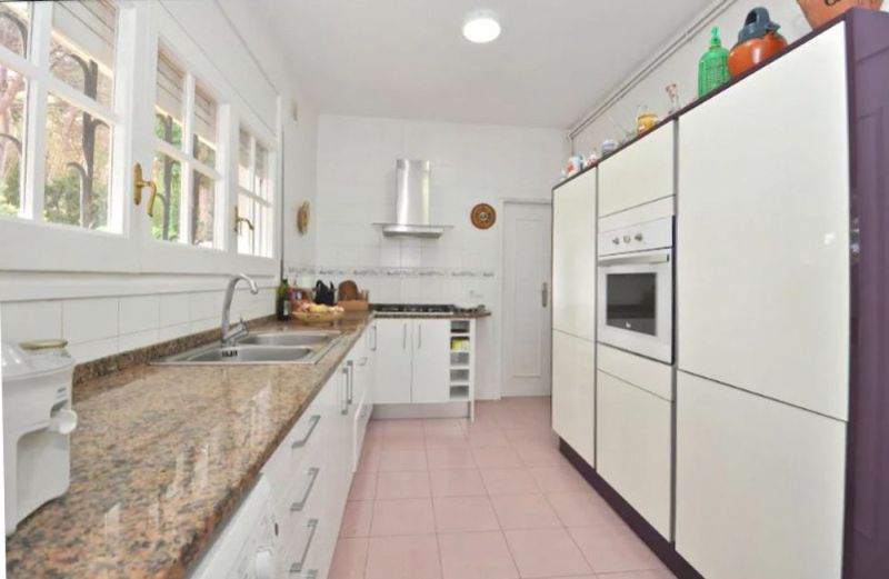 Вилла 254 м² с туристической лицензией в La Montgoda, Lloret de Mar